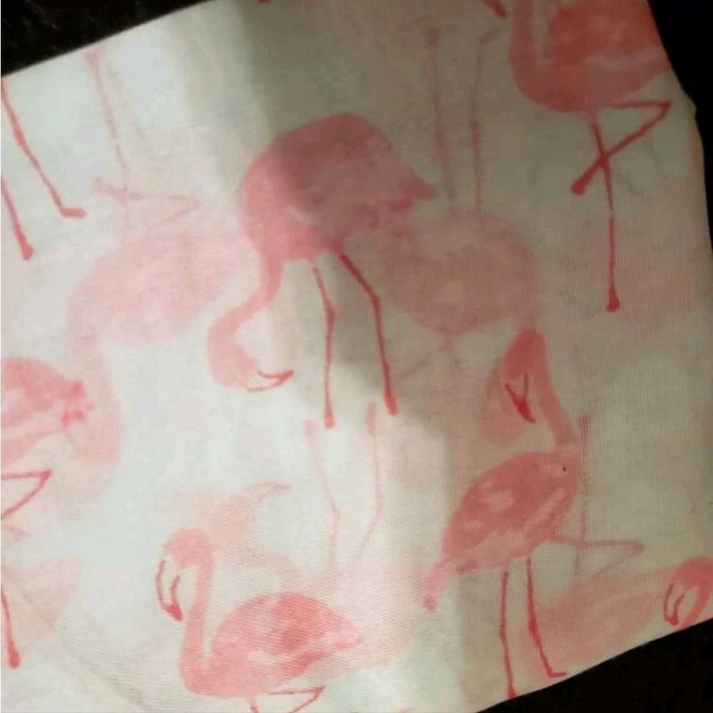 **SOLD**Flamingo 🦩 Pattern Scarf - Picture 5 of 7